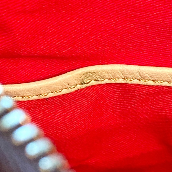 Dooney & Bourke Florentine Leather Huntington Letter Carrier - Picture 14 of 17